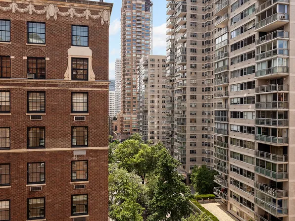 129 East 69th Street image 14 of 15