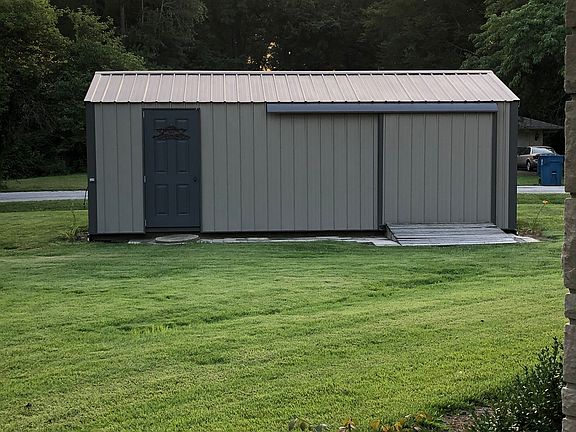 Storage barn 12x20