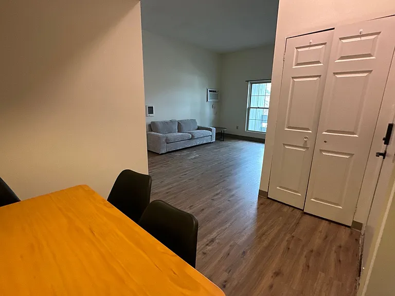 University Park Apartments near Cornell University — Photo 188