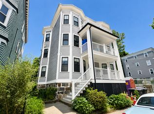 8 Glenside Ave #1, Jamaica Plain, MA 02130