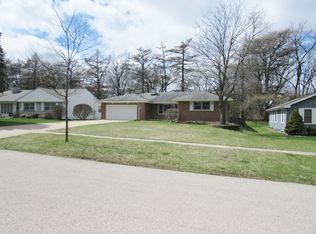 180 Evergreen Pkwy, Crystal Lake, IL 60014