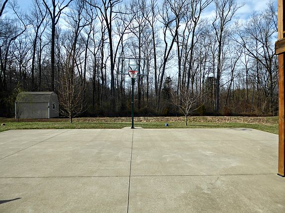 Basketball Court 44x32