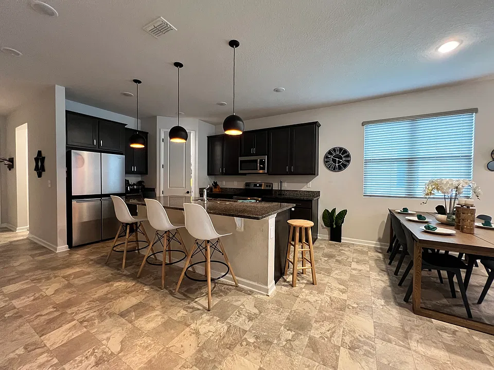 1220 Mattie Pointe Blvd