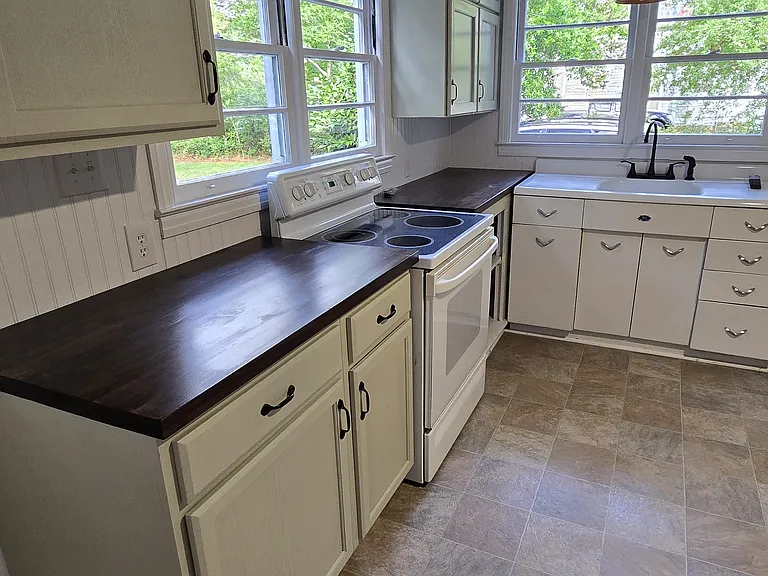 204 W Lane St — Photo 8