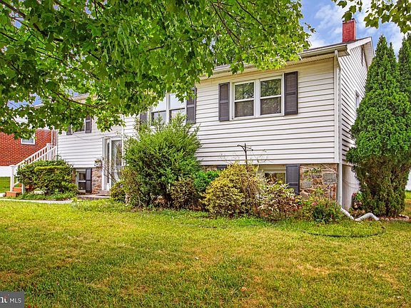 3rd image of 3824 Cassandra Rd