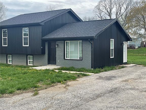 2nd image of 740 Kahl Street NE