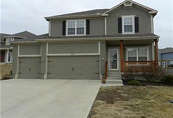 3rd image of 12218 Pine Valley Dr