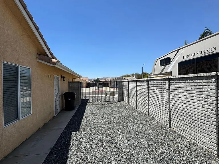 1266 Euclid St — Photo 33