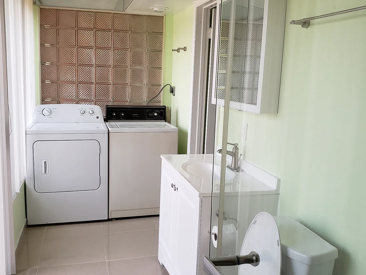 3 bed, 1200 sqft, $3,000 — Photo 4