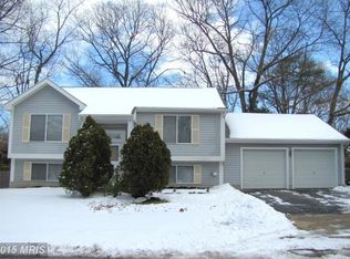 7901 Pepperbox Ln, Pasadena, MD 21122