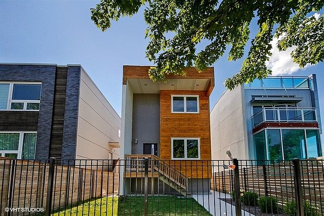 1st image of 1216 N Kedzie Ave