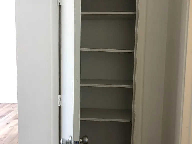 303 Wilshire Dr #2 — Photo 6