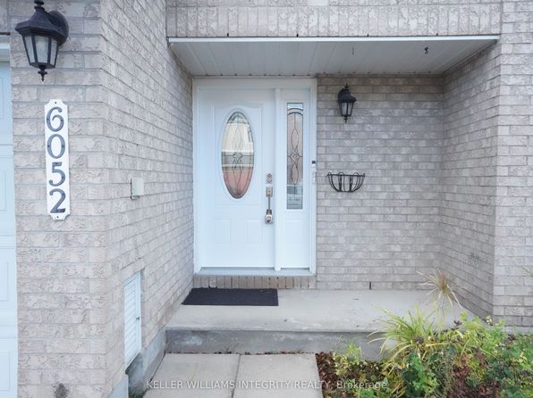6052 Pineglade Cres, Ottawa, ON K1W 1G8