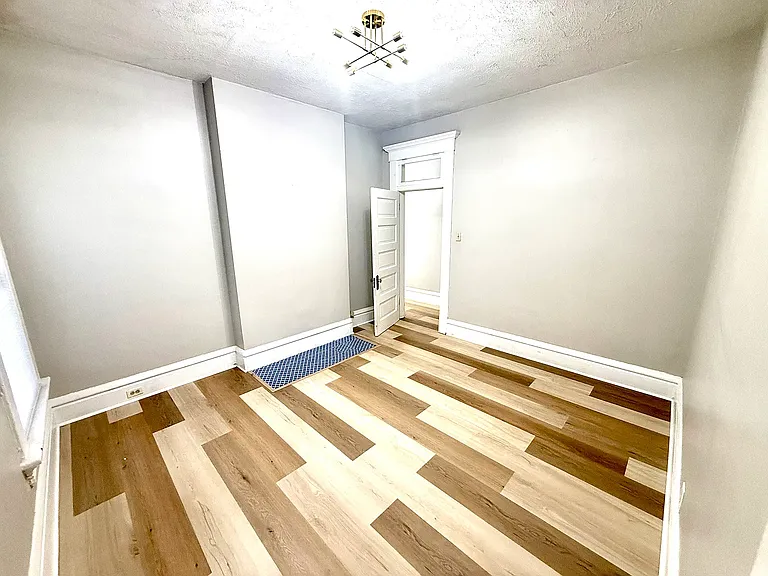 250 S 18th St #1/2 — Photo 9