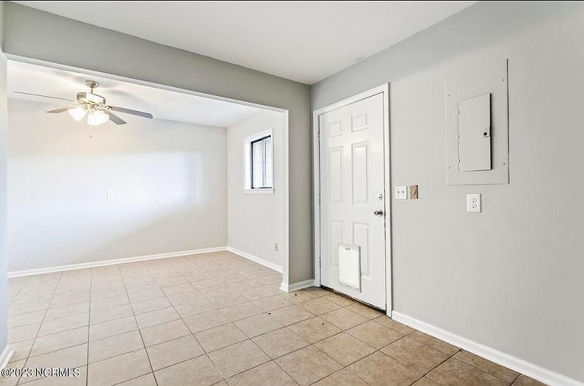 1st image of 610 Linksider Dr #E2