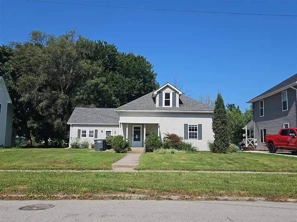 932 N Main St, Tipton, IN 46072