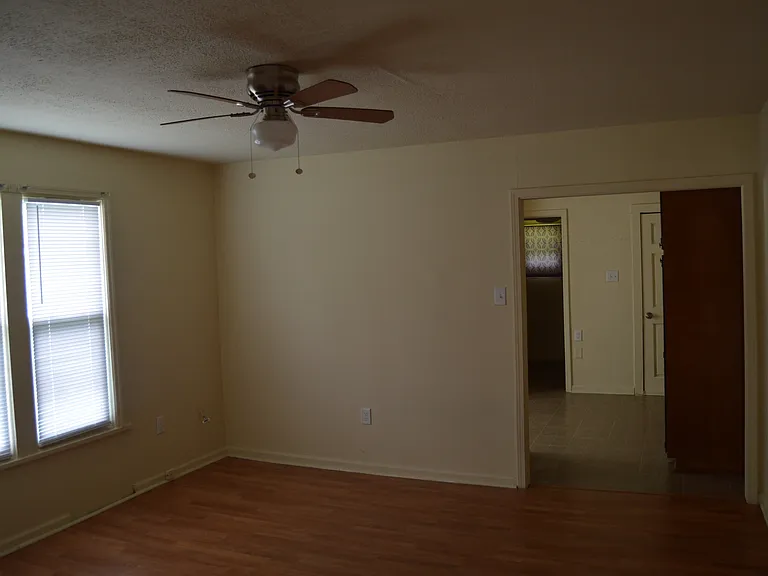 208 Wilson St #1 — Photo 4