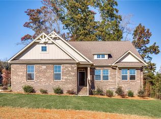 107 Wyatt Dr, Advance, NC 27006