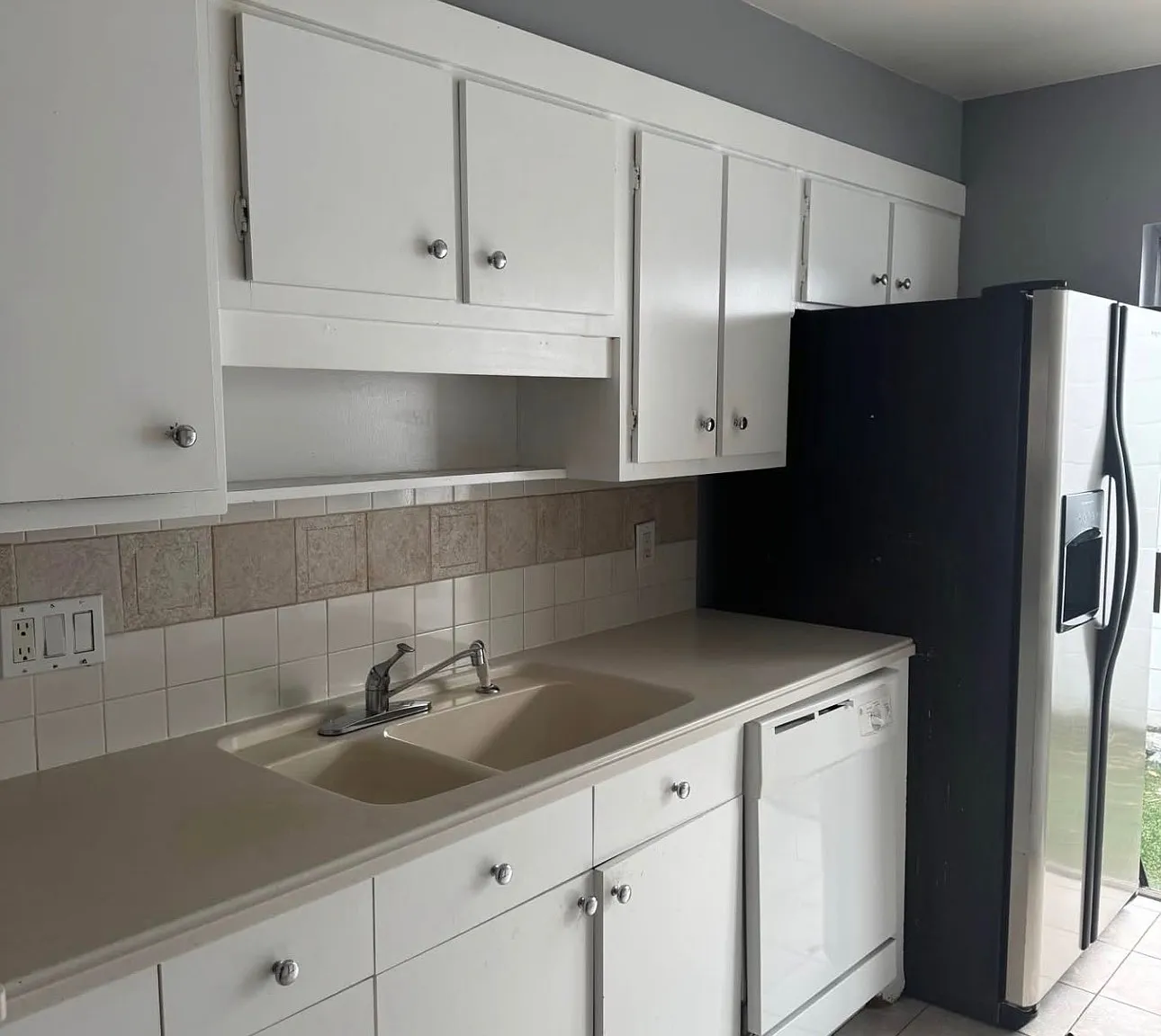 3 bed, $2,300 — Photo 2