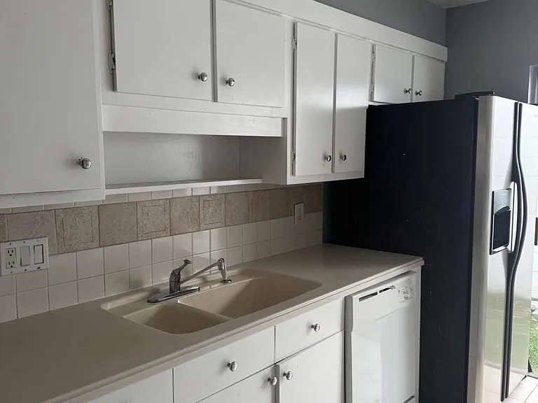 6228 Sandcrest Cir #6228 — Photo 2