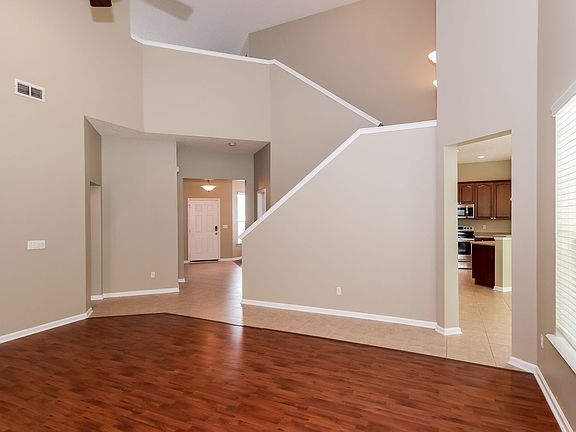 5th image of 2253 W Clovelly Ln