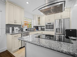 300 Manor Pl, Coral Gables, FL 33133
