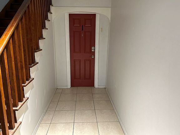 4th image of 522 7th Ave W APT 1