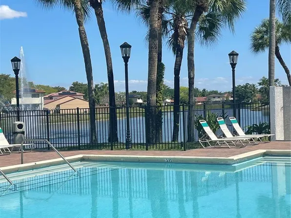 18230 Mediterranean Blvd APT 1302, Hialeah, FL 33015