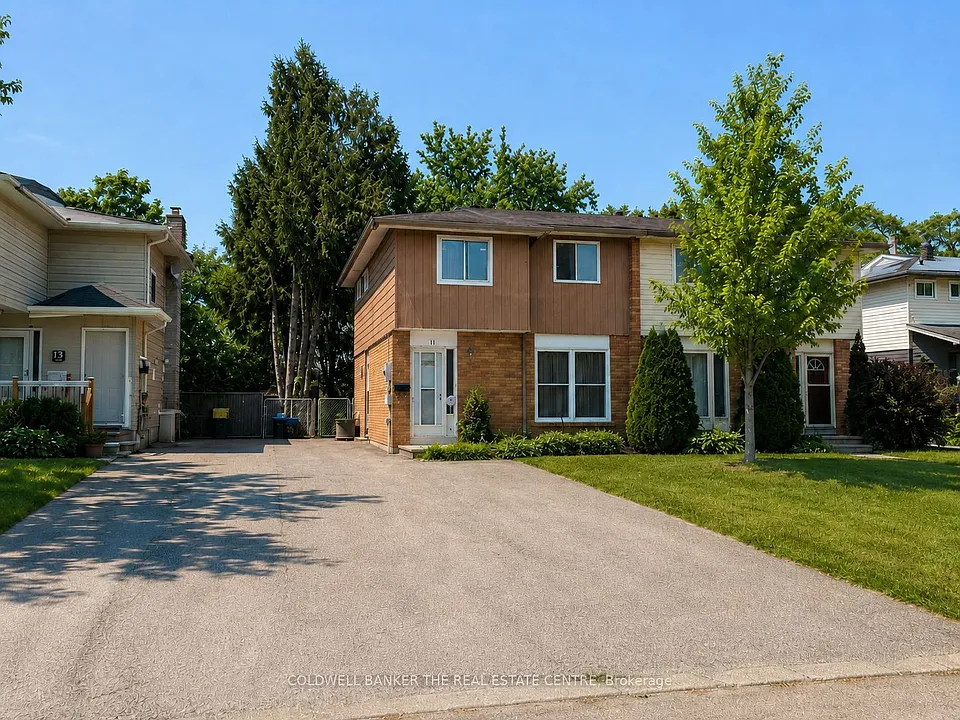 11 Chaucer Cres