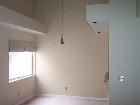 4th image of 4533 Lakeway Dr #3708