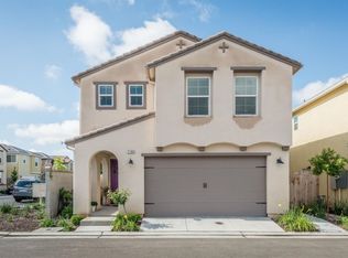 3786 Amity Ln, Clovis, CA 93619