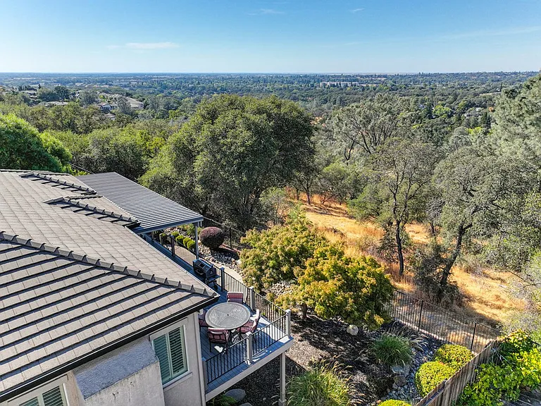 7029 Pembroke Way — Photo 112