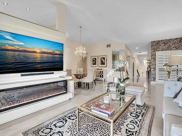 17287 Boca Club Blvd #8 — Photo 3