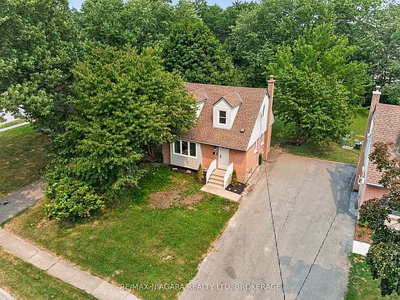3rd image of 7072 Dell Ave