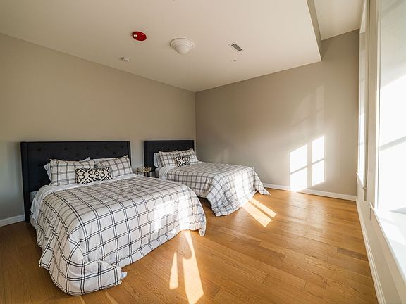 5th image of 22 N Park Row #305