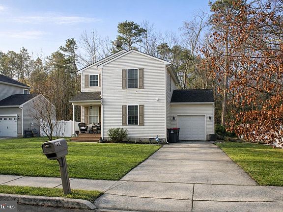 2nd image of 36 Coolidge Ave