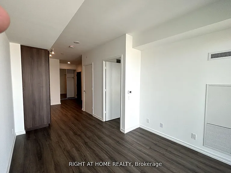 7890 Jane St #5207 — Photo 17