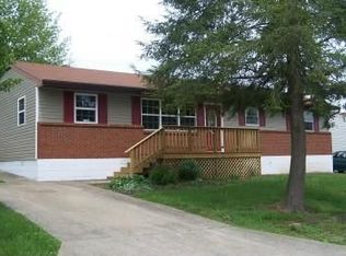 921 Daniels Dr, Flatwoods, KY