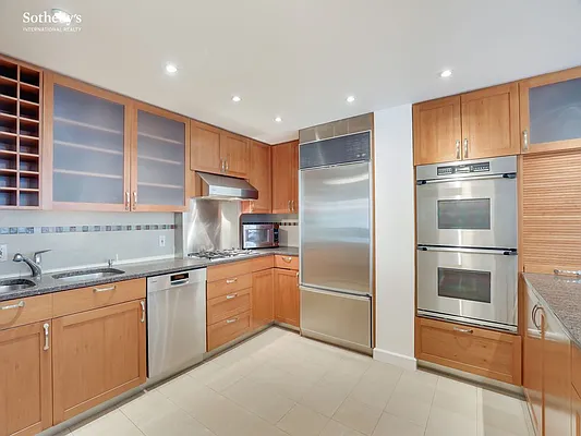 Rented by Sotheby's International Realty | media 9