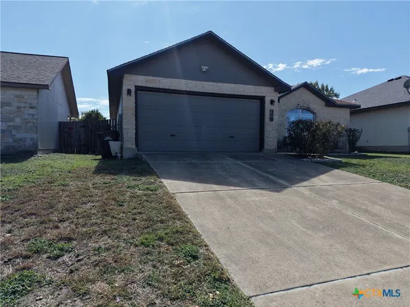 304 Moonstone Dr, Jarrell, TX 76537