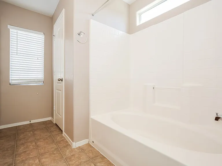 948 Wembly Hills Pl — Photo 14