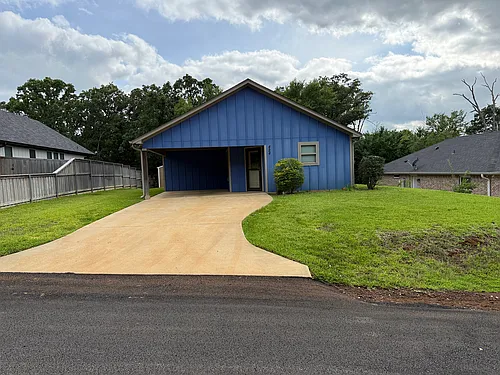 424 Brentwood Dr Photo 1