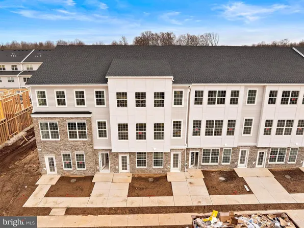 166 Leona Stewart Ln, Pennington, NJ 08534