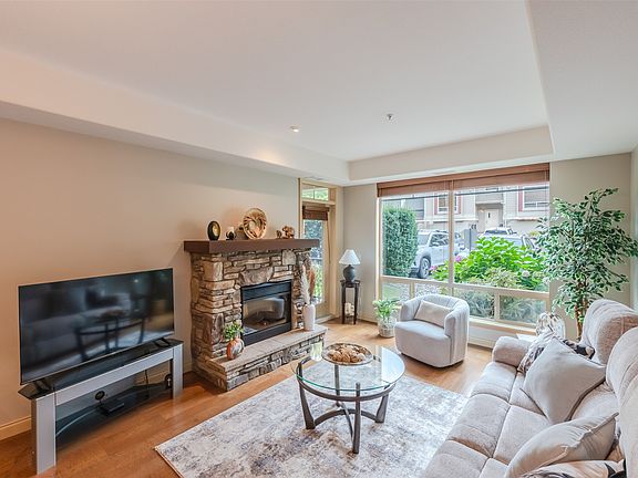 3rd image of 2750 Auburn Rd #112