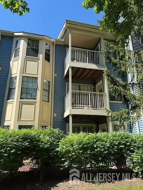 246 Crosspoint Dr