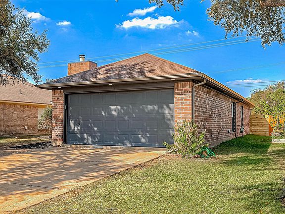 3rd image of 3010 Bandell Dr