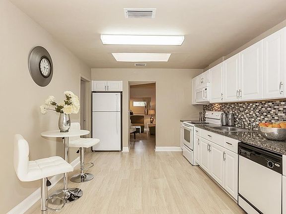 5th image of 4943 SW 44th Ter #0