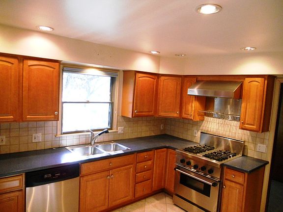 2nd image of 737 Champagne Ave