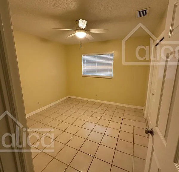 13753 Oleander Ave — Photo 16