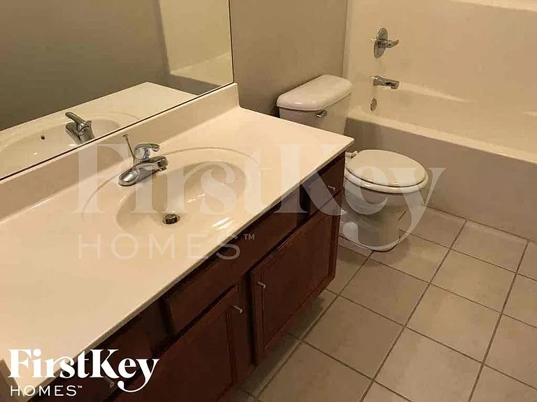 4248 Fieldstone Way — Photo 9